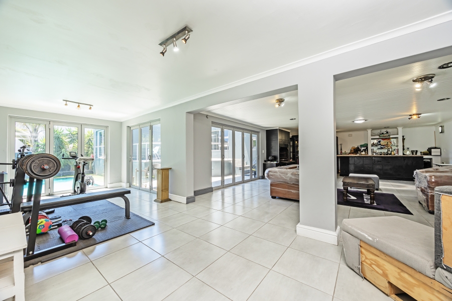 5 Bedroom Property for Sale in Haasendal Western Cape